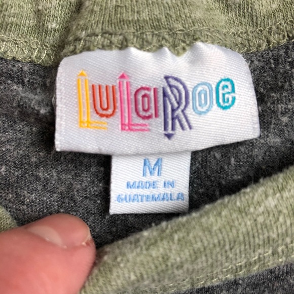 🌸 Lularoe Randy baseball shirt - Picture 2 of 2